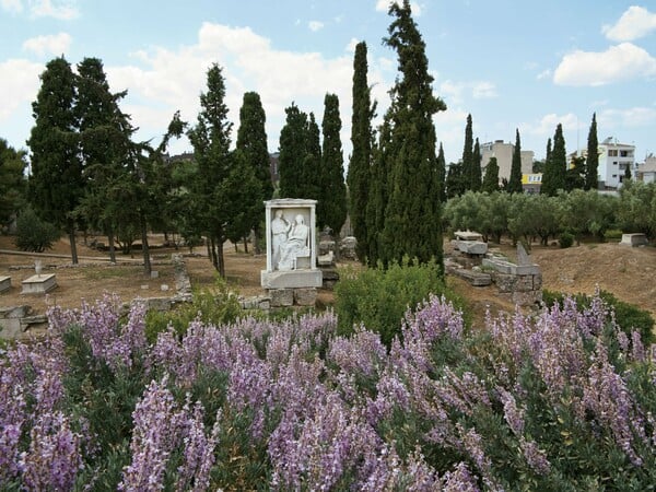 Βλέποντας έτσι για πρώτη φορά τα απαράμιλλα ευρήματα του Κεραμεικού