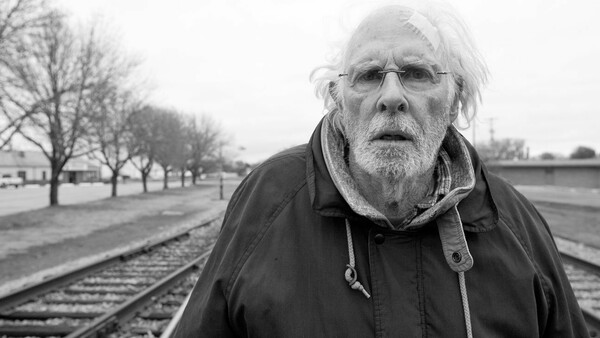 Nebraska: Οι γονείς μας, αυτοί οι άγνωστοι
