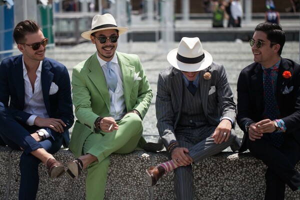 Τα καλοντυμένα αγόρια και οι πιο κομψοί Ιταλοί από τη μεγαλύτερη έκθεση μόδας στη Φλωρεντία