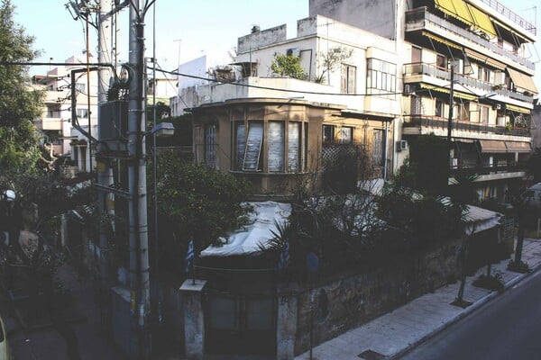 Δέλτα / No man's land