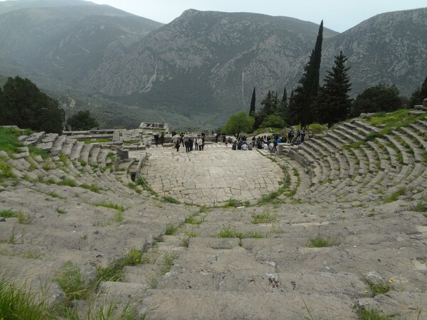 17 μαγικά αρχαία θέατρα της Ελλάδας