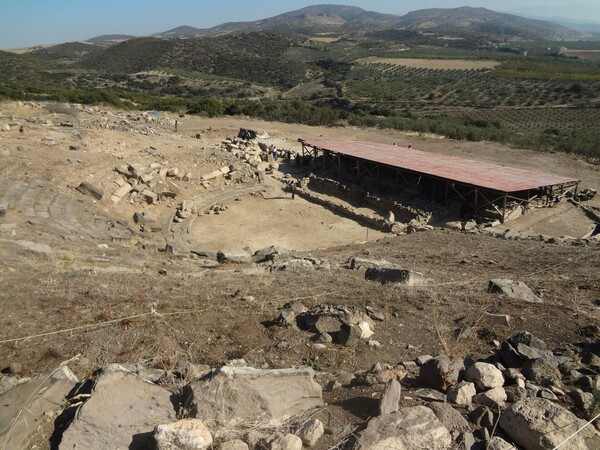 17 μαγικά αρχαία θέατρα της Ελλάδας