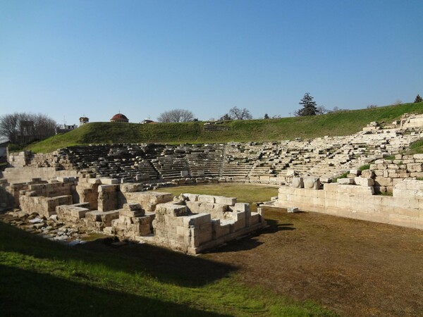 17 μαγικά αρχαία θέατρα της Ελλάδας
