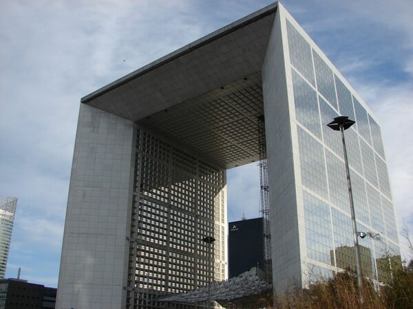 Grande Arche, ένα μεγάλο έργο στο Παρίσι, μια θλιβερή ιστορία