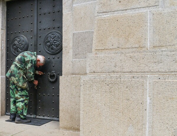 Ο Τελευταίος Φύλακας της ελληνικής Νεκρόπολης