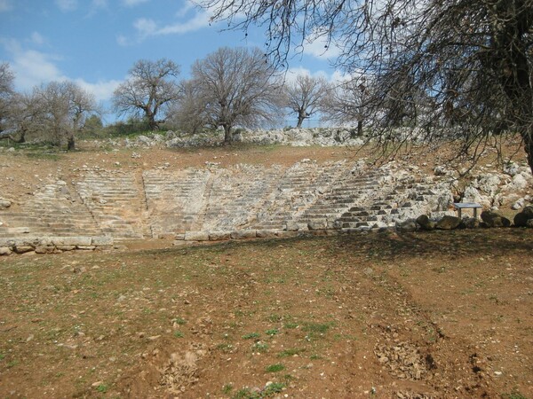 17 μαγικά αρχαία θέατρα της Ελλάδας