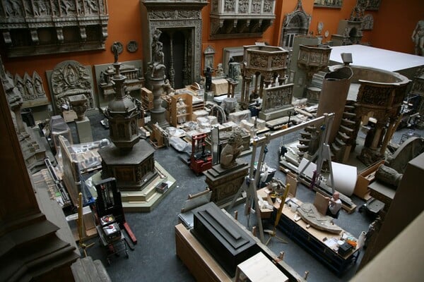 Η υπεύθυνη του εξαιρετικού Victoria & Albert Museum στο LIFO.gr