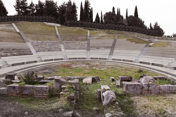 17 μαγικά αρχαία θέατρα της Ελλάδας