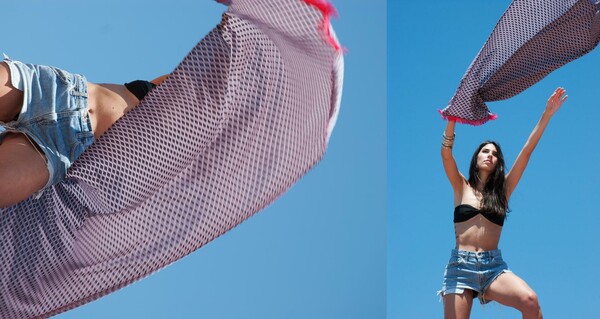 Scarf Story. Δύο φίλες, πολλά φουλάρια.