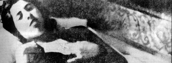 Αγία Αθανασία του Αιγάλεω: αγύρτισσα αγία, δαιμόνια επιχειρηματίας