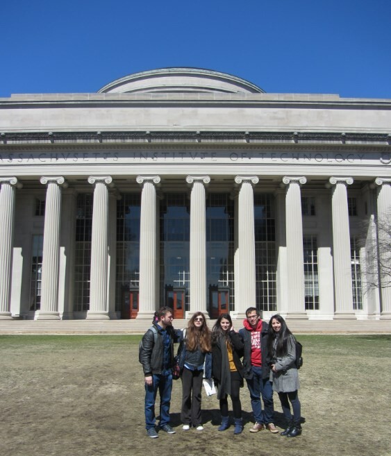 Μια ομάδα Ελλήνων φοιτητών επισκέφτηκε το πανεπιστήμιο του MIT στην Αμερική, για να φέρει ιδέες
