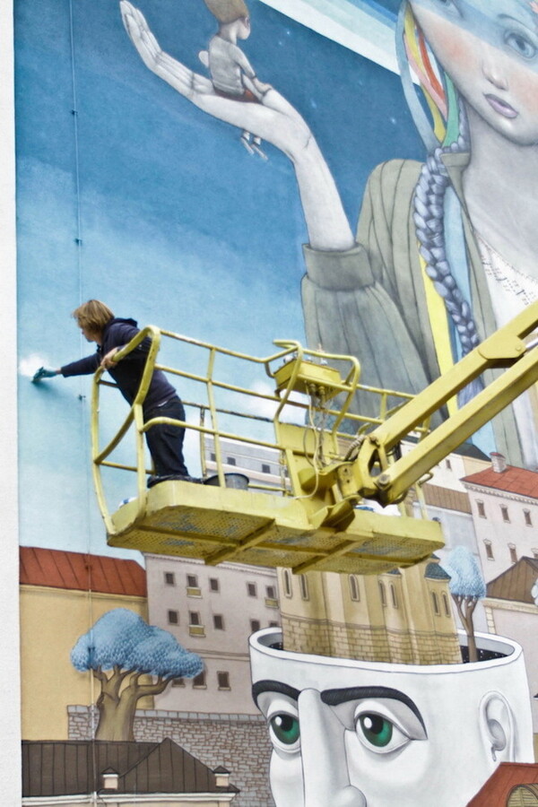 Ένα καινούριο εντυπωσιακό mural στην Ουκρανία