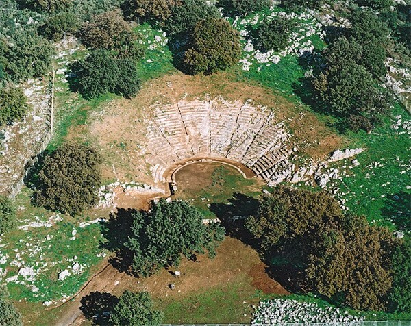 17 μαγικά αρχαία θέατρα της Ελλάδας