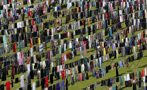 Μια μπουγάδα στο Κόσοβο για να ξεπλύνει την ντροπή του βιασμού