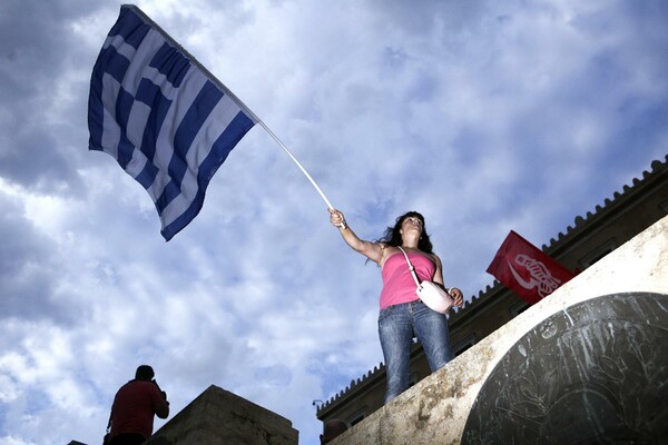 20 φωτογραφίες απ' την Διαδήλωση Συμπαράστασης στην Κυβέρνηση