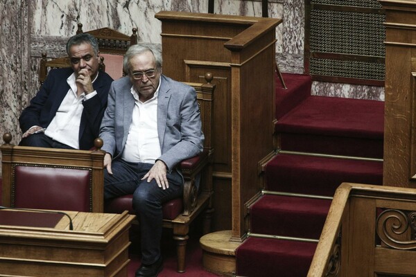 ΤΩΡΑ ΣΤΗ ΒΟΥΛΗ: Όλοι μοιάζουν έξαλλοι