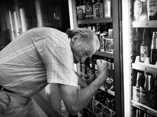 Τσαρλς Μπουκόβσκι: Η χλιδή της απόλυτης ελευθερίας.