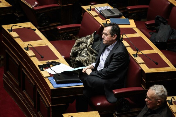 28 φωτογραφίες απ' την Βουλή, την ημέρα της ψήφου εμπιστοσύνης