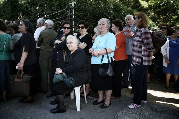 Σκηνές ροκ στην περιοδεία του λειψάνου της Αγίας Βαρβάρας