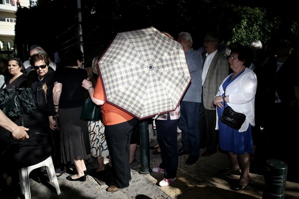 Σκηνές ροκ στην περιοδεία του λειψάνου της Αγίας Βαρβάρας