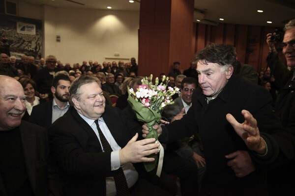 Όταν το τουίτερ τρόλαρε τον Τσίπρα - και άλλες 10 προεκλογικές φωτογραφίες
