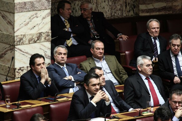 28 φωτογραφίες απ' την Βουλή, την ημέρα της ψήφου εμπιστοσύνης