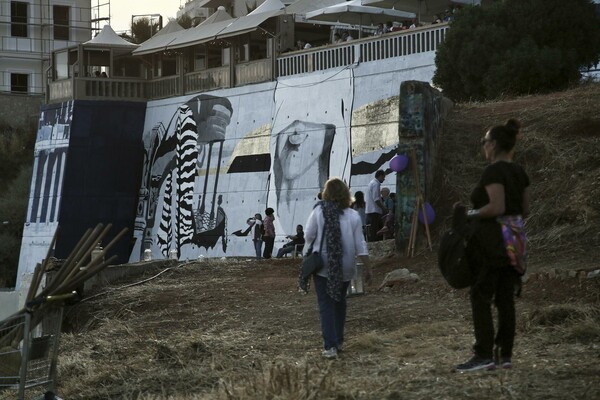 Ένα εντυπωσιακό νέο mural στον Πειραιά για την Ημέρα της Θάλασσας