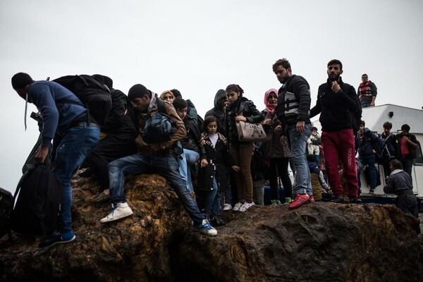 Η διαδρομή των προσφύγων στη Λέσβο, μέσα από 16 δυνατές φωτογραφίες