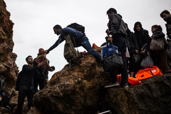 Η διαδρομή των προσφύγων στη Λέσβο, μέσα από 16 δυνατές φωτογραφίες