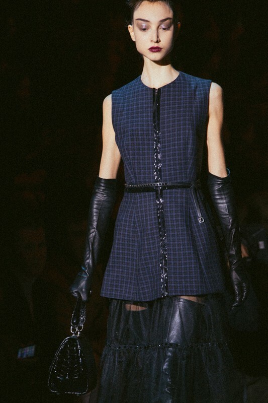 O Marc Jacobs απαρνιέται τα social media, την τεχνολογία, και το επαναστατικό ύφος των νέων σχεδιαστών