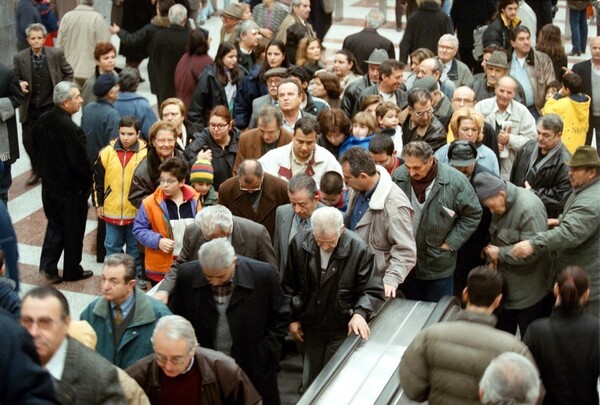 Η πρώτη μέρα λειτουργίας του Μετρό στην Αθήνα (35 σπάνιες φωτογραφίες)