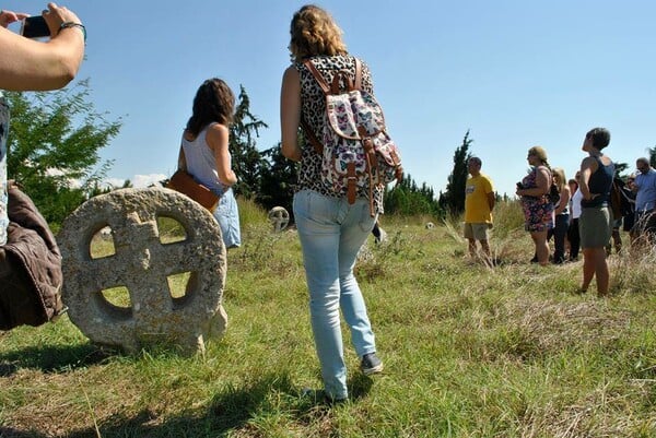 Γαστρονομικές βόλτες, ρεμπέτικα, «σκοτεινές μνήμες» και κοιμητήρια στη Θεσσαλονίκη