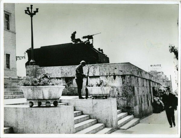 Το 1967 εκδηλώνεται το Πραξικόπημα των Συνταγματαρχών 