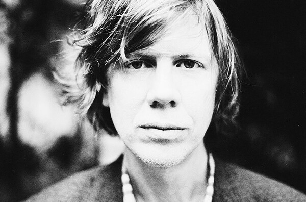 O Thurston Moore αγαπάει πολύ την ελληνική ποίηση