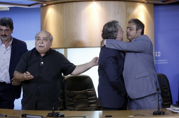 Η χαρούμενη παράδοση-παραλαβή