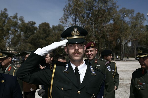 29 φωτογραφίες απ' το πασχαλιάτικο γλέντι του Καμμένου