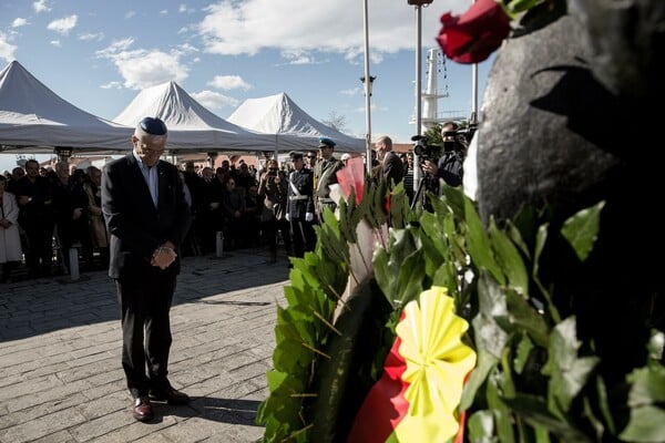  Η συγκλονιστική ιστορία της εξολόθρευσης των Εβραίων της Θεσσαλονίκης 