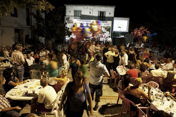 Πώς γιορτάζεται ο Δεκαπενταύγουστος στην Ελλάδα;