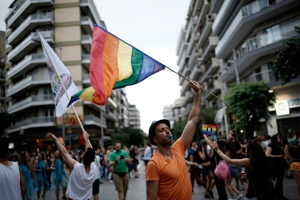 25 πολύχρωμες φωτογραφίες από το Pride της Θεσσαλονίκης