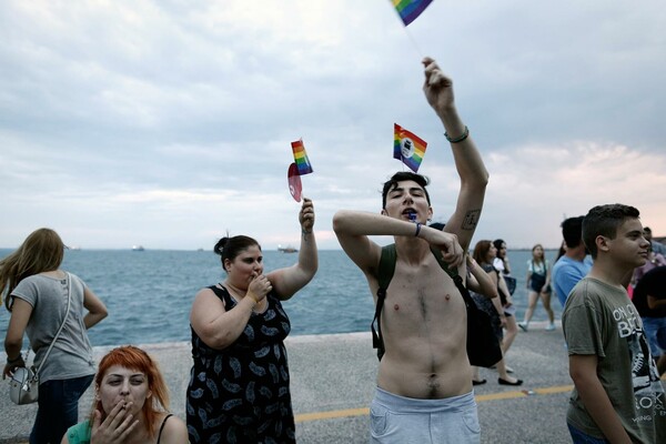 25 πολύχρωμες φωτογραφίες από το Pride της Θεσσαλονίκης
