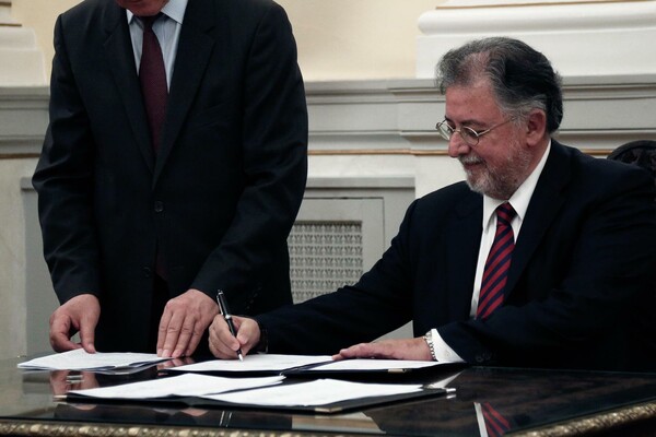 Η μεγάλη πλειοψηφία στηρίζει τον Γ. Πανούση (και όχι την Ραχήλ Μακρή, τη Ζ. Κωνσταντοπούλου και τους αναρχικούς)