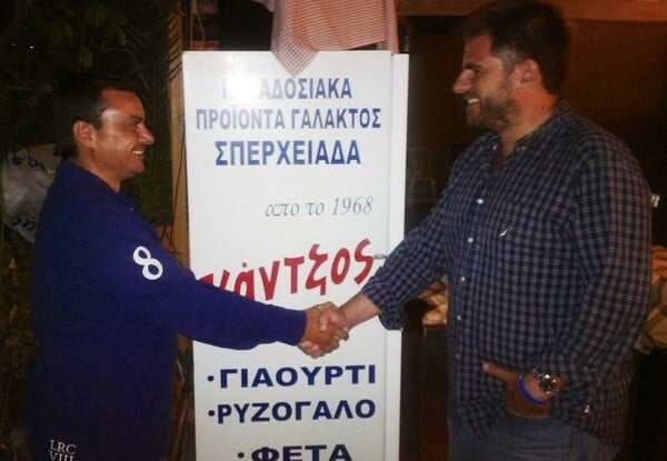 Λίγο πριν τις εκλογές, δύο πολιτικοί συντάκτες κάνουν κάτι ξεκαρδιστικό
