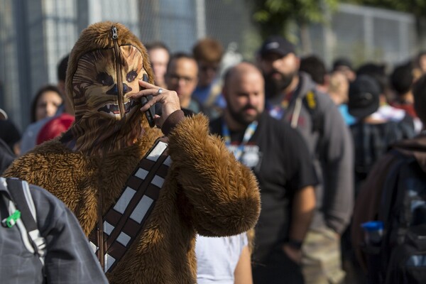 16 φωτογραφίες με ζόμπι, stormtroopers και υπερήρωες της Νέας Υόρκης