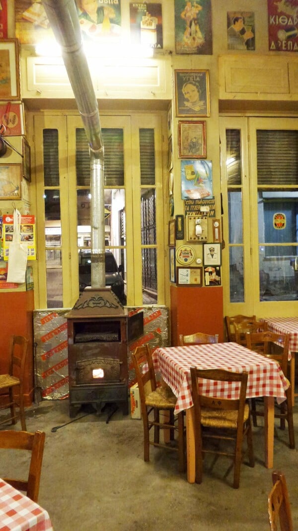 Στοίχημα! Δεν ξέρετε ωραιότερη ταβέρνα από αυτήν, που βρίσκεται στην Άμφισσα!