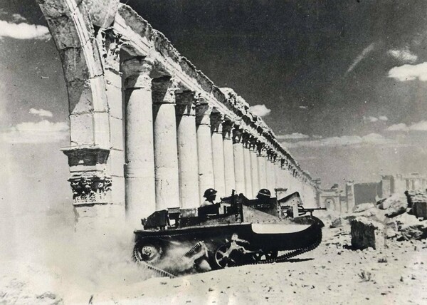 Παλμύρα, 1941. Ενδοαποικιακή σύρραξη.