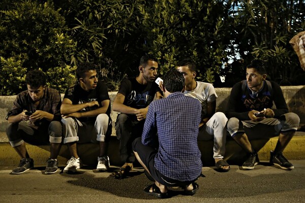 Το ταξίδι των προσφύγων από την Κω στην Ομόνοια σε 30 εικόνες