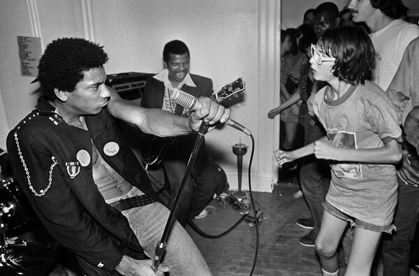 Minor Threat, Fugazi, Bad Brains.. Ξεκινώντας μία πανκ επανάσταση στην Ουάσινγκτον των 80s