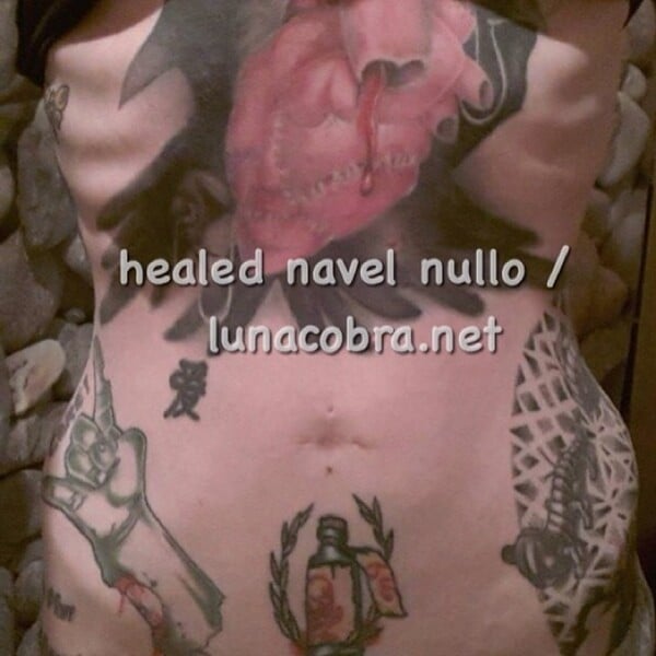 Αφαίρεση αφαλού! Το πιο wtf body modification