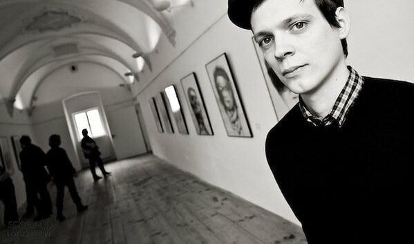 Stefan Zsaitsits: Στην ασπρόμαυρη χώρα της παιδικής ηλικίας