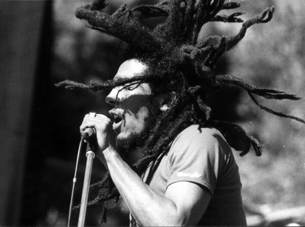 Η ιστορία της ζωής του Bob Marley, που πέθανε στα 36 του